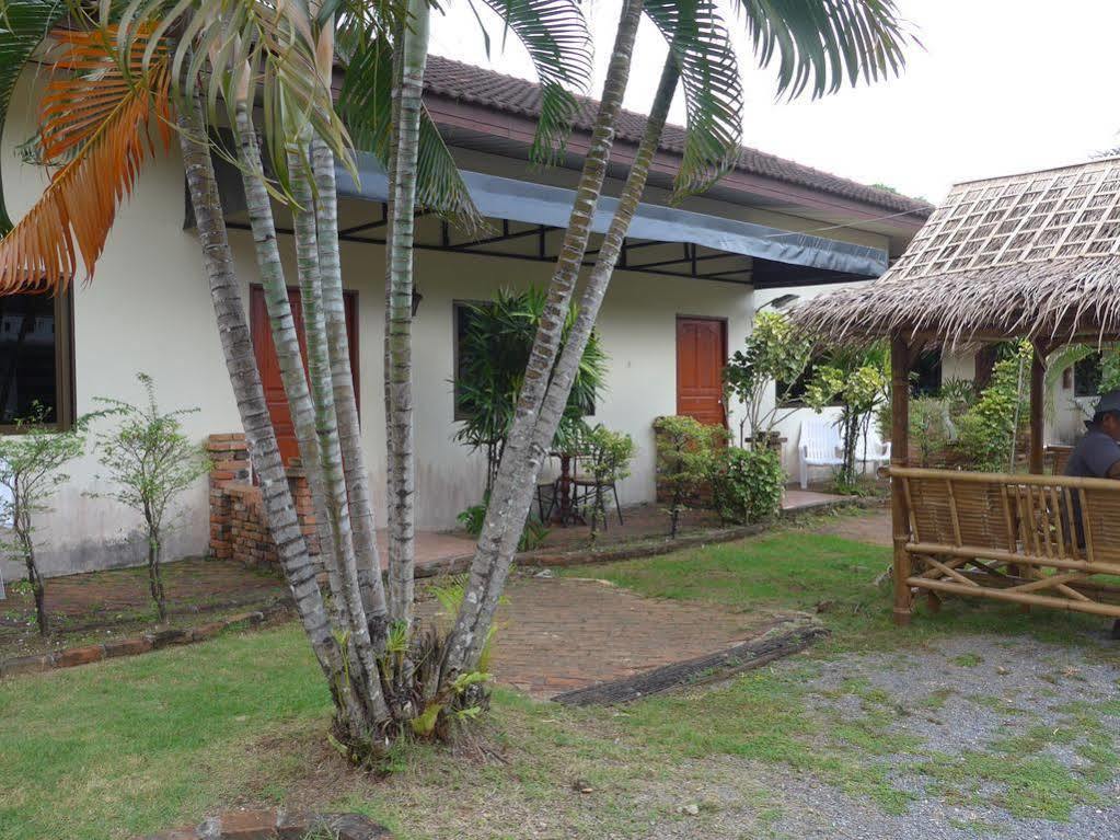Forum House Hotel Krabi Exterior photo