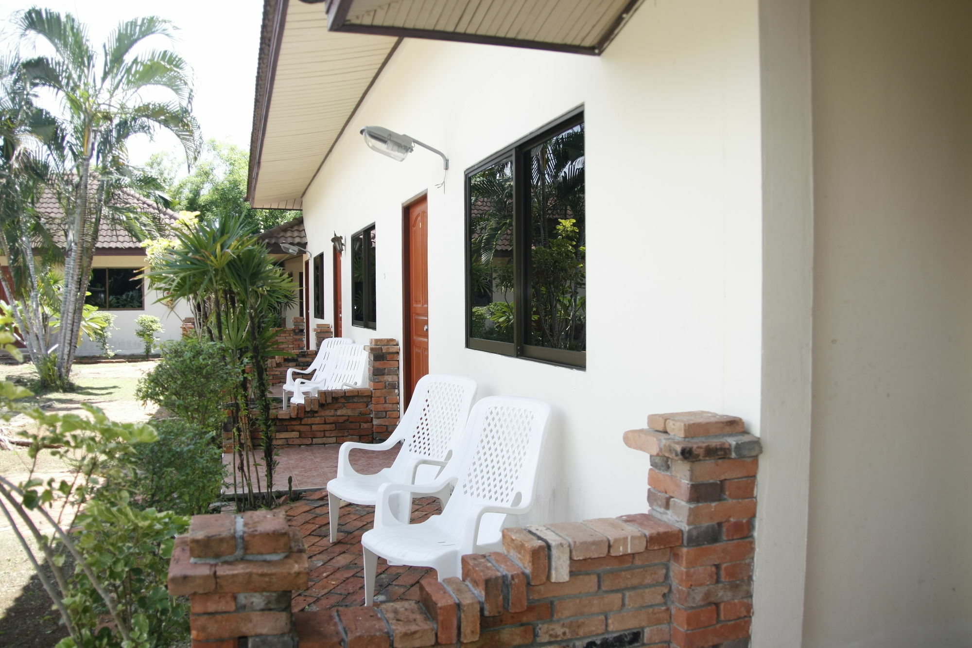 Forum House Hotel Krabi Exterior photo